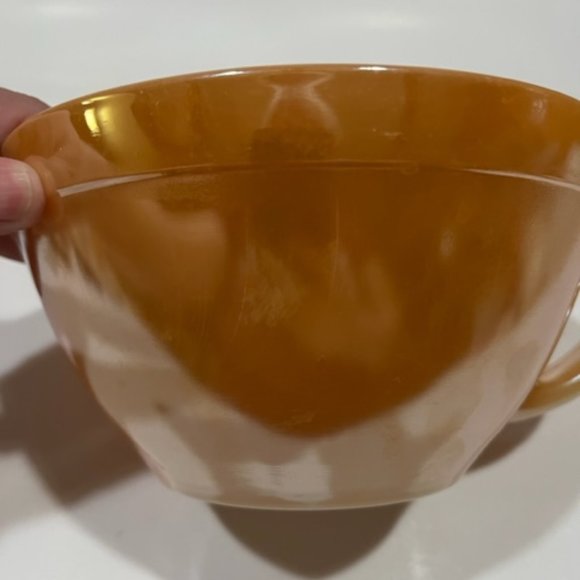 Vintage Fire King Peach LUster Oven Ware Batter bowl with pour spout Lip - Picture 4 of 6